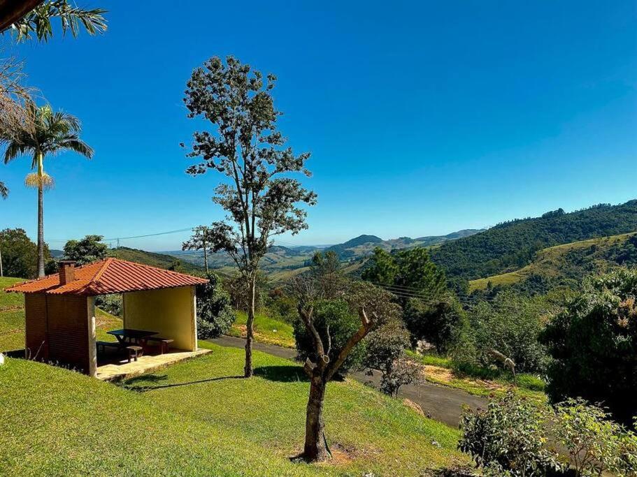 Ferienwohnung Lindo Apartamento Na Montanha! Águas de Lindóia Exterior foto